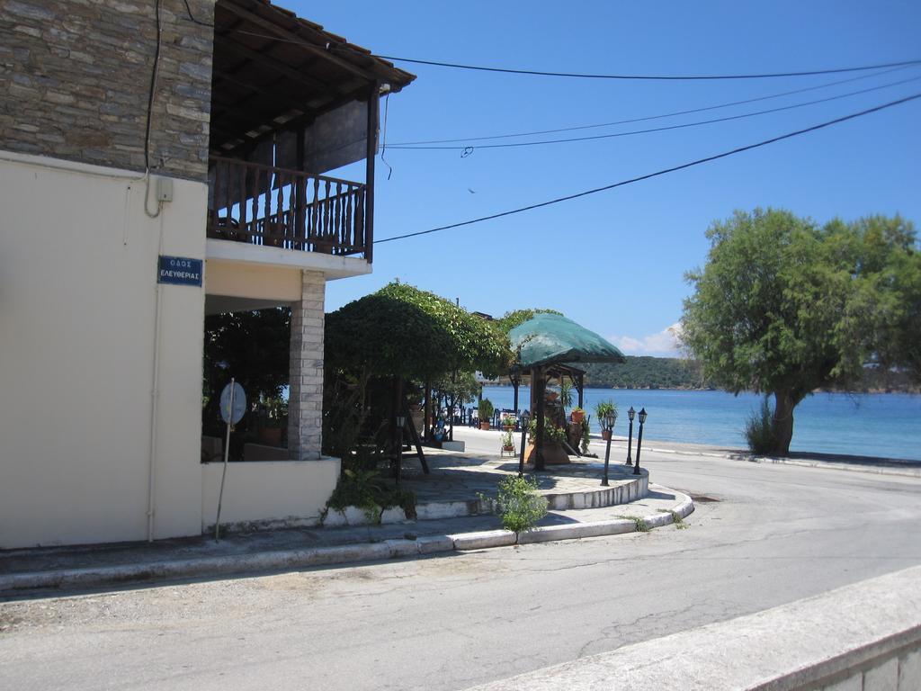 Gorgona Apartment Milina Exterior photo