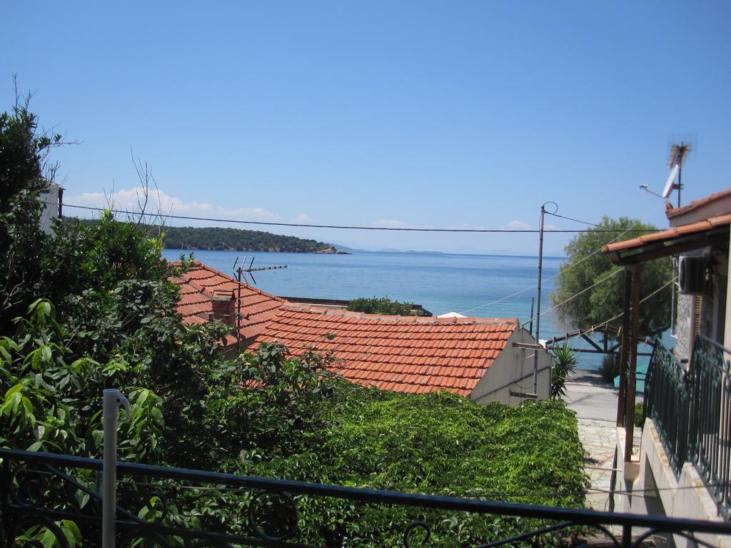 Gorgona Apartment Milina Exterior photo