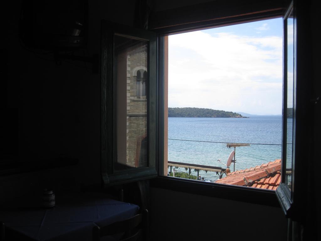 Gorgona Apartment Milina Exterior photo